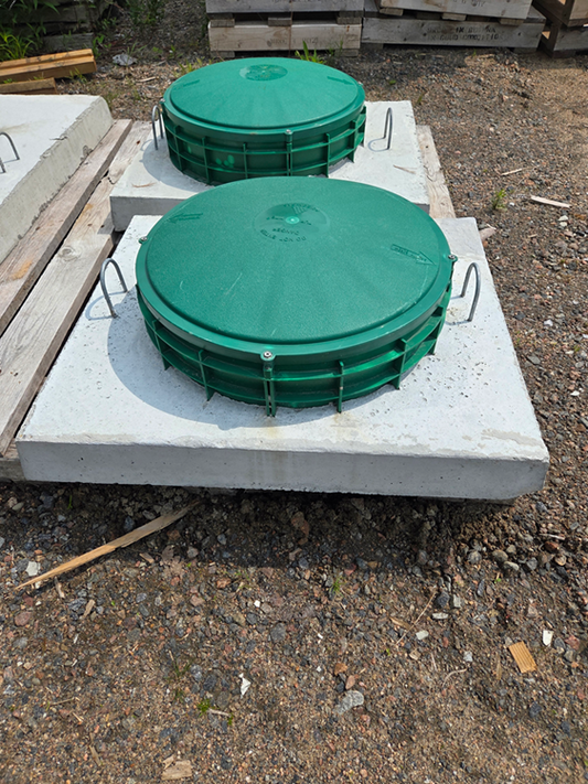 BROOKLIN CONC TANK GREEN RING 16x16